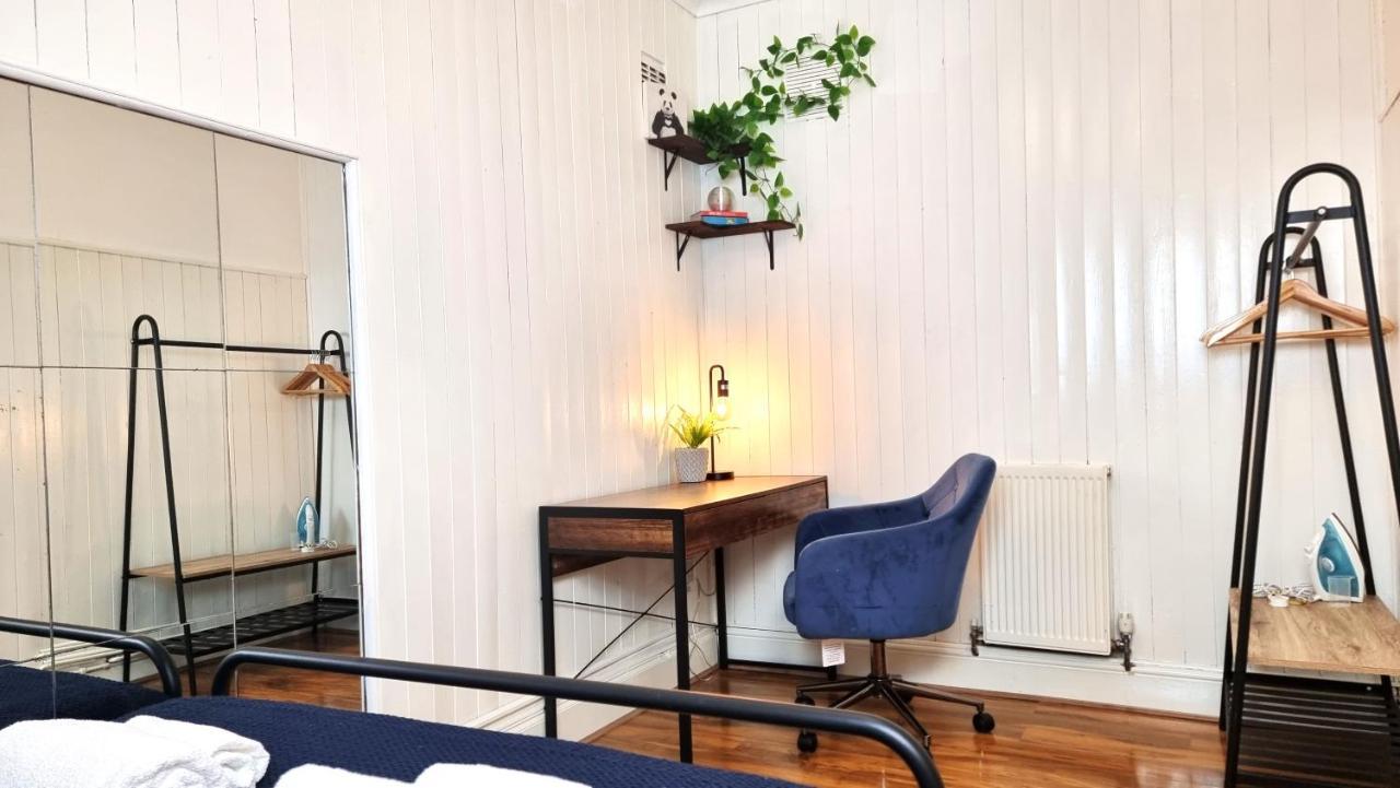 3 Bed Flat O2 Arena Dyson House Apartment London Bagian luar foto